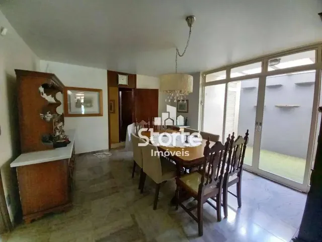 Imagem 2: Casa Estilo Sobrado com 4 Dormitórios À Venda, 340M² por R$ 1.750.000 - Tabajaras