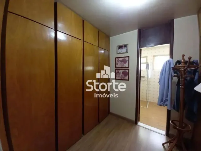 Imagem 11: Casa Estilo Sobrado com 4 Dormitórios À Venda, 340M² por R$ 1.750.000 - Tabajaras
