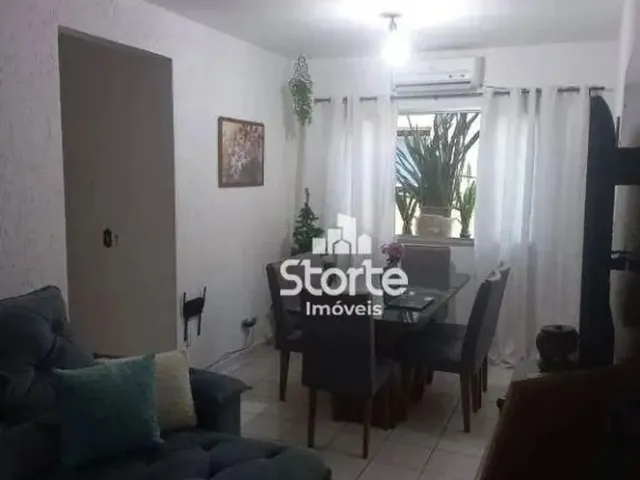 Imagem: Apartamento com 2 Dormitórios À Venda