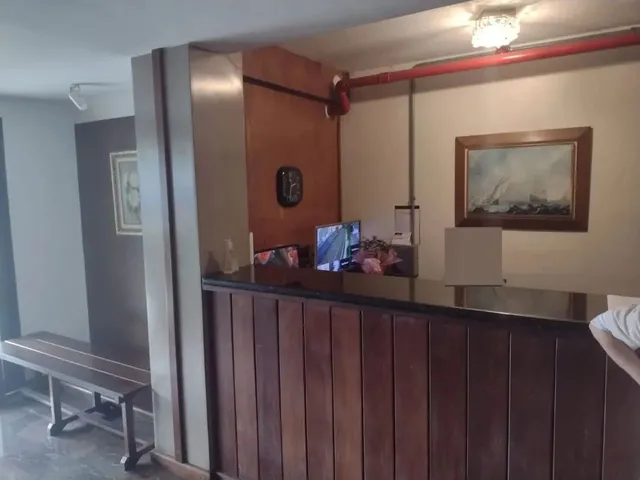 Imagem 2: Apartamento com 4 Dormitórios À Venda, 153 M² por R$ 230.000,00 - Centro - Uberaba/Mg