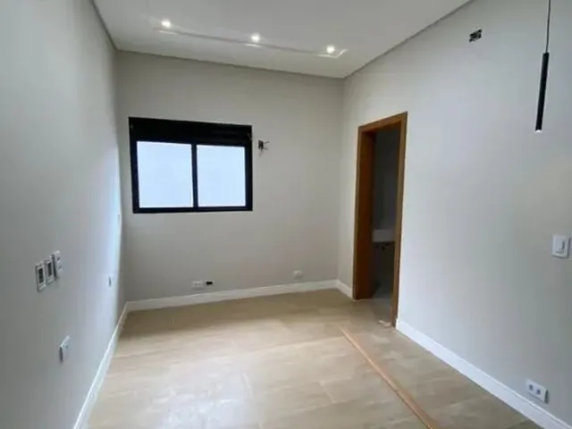 Imagem 9: Casa Térrea de Alto Padrão: 245M², 3 Suítes e Acabamentos Premium com Piscina