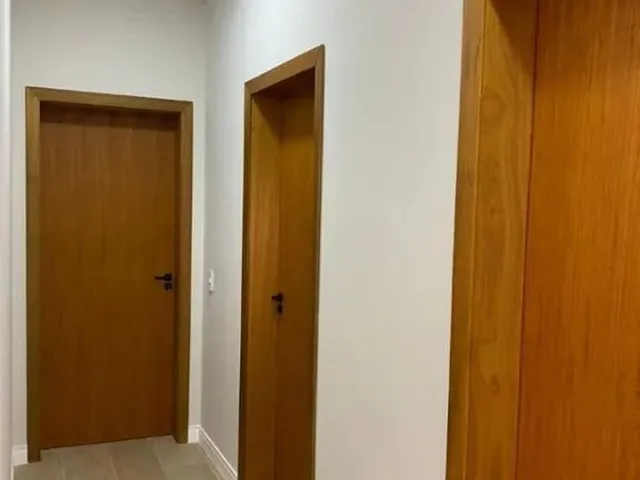 Imagem 15: Casa Térrea de Alto Padrão: 245M², 3 Suítes e Acabamentos Premium com Piscina