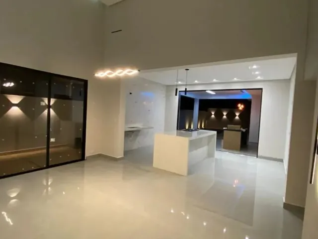 Imagem 5: Casa Térrea de Alto Padrão: 245M², 3 Suítes e Acabamentos Premium com Piscina