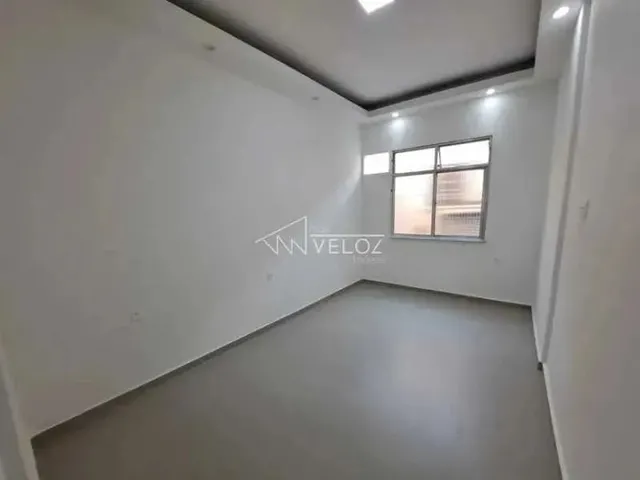 Imagem: Kitnet/Conjugado - / Residencial / Glória