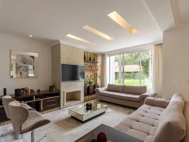 Imagem 9: Casa em Condomínio com 4 Dormitórios À Venda com 200M² por R$ 2.690.000,00 no Bairro