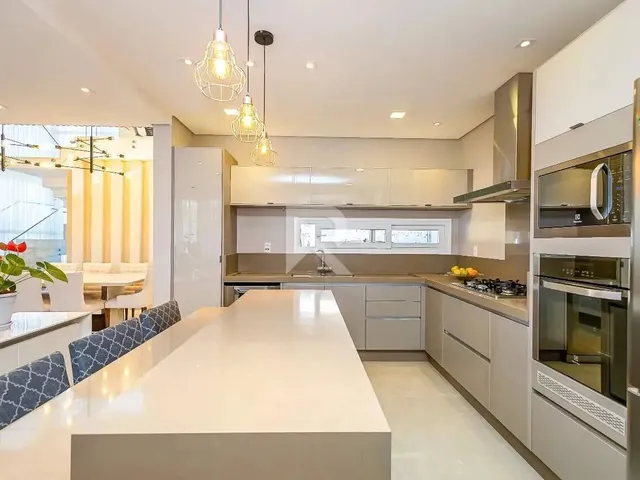 Imagem 12: Casa com Face Leste e Piscina com Spa, 3 Quartos 5 Vagas À Venda, 400 M² - Santa