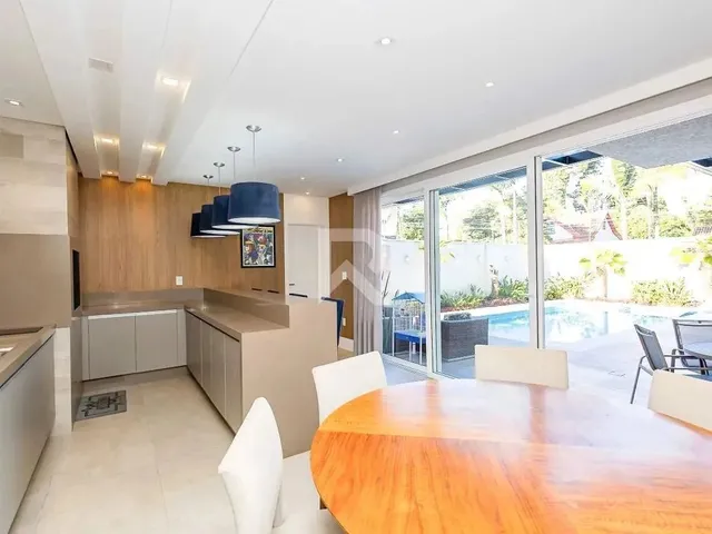 Imagem 10: Casa com Face Leste e Piscina com Spa, 3 Quartos 5 Vagas À Venda, 400 M² - Santa