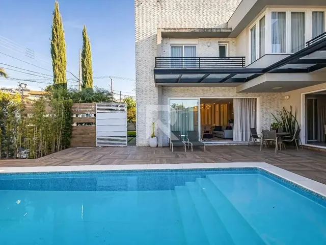 Imagem 8: Casa com Face Leste e Piscina com Spa, 3 Quartos 5 Vagas À Venda, 400 M² - Santa
