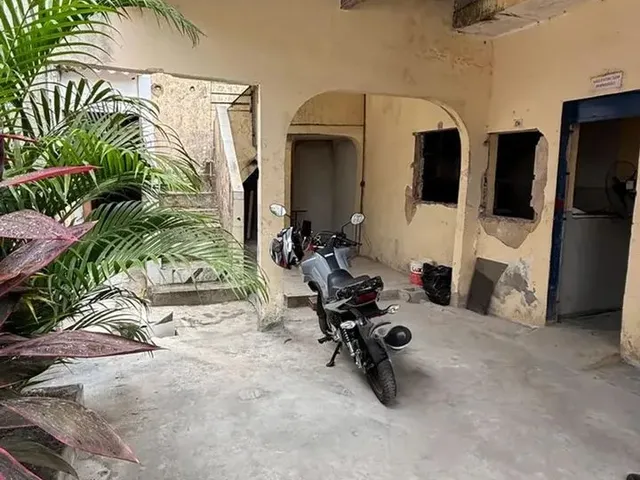 Imagem 6: Imóvel para Venda com 290 Metros Quadrados com 9 Quartos em san...
