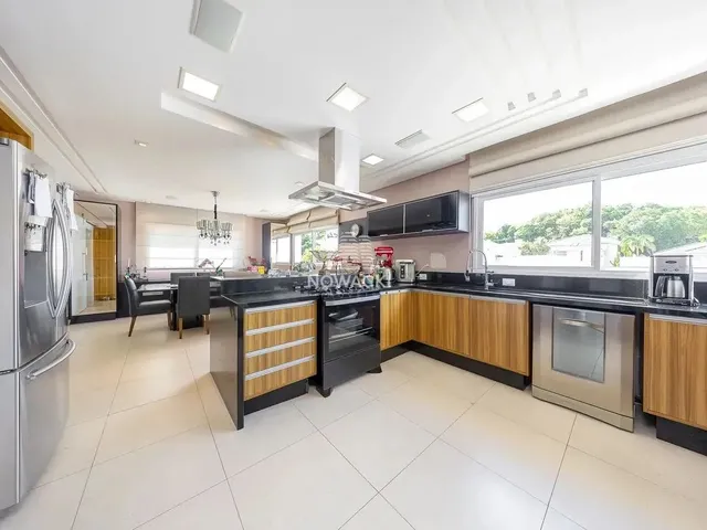 Imagem 16: Excelente Casa em Condomínio com 3 Suítes e 4 Vagas no Campo Comprido!
