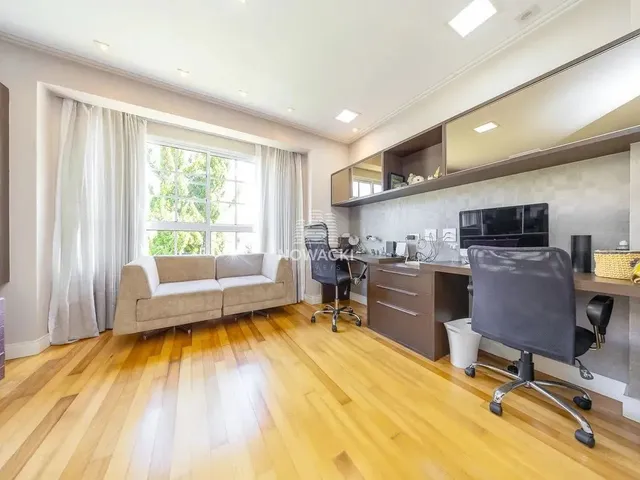 Imagem 5: Excelente Casa em Condomínio com 3 Suítes e 4 Vagas no Campo Comprido!