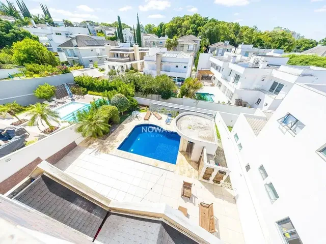 Imagem 8: Excelente Casa em Condomínio com 3 Suítes e 4 Vagas no Campo Comprido!
