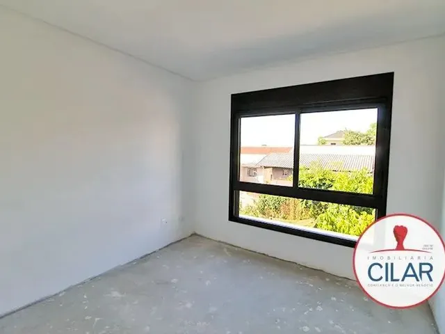 Imagem 7: Imobiliária Cilar Vende Sobrado Tríplex 3 Quartos no Portão com 109,78M², Ref