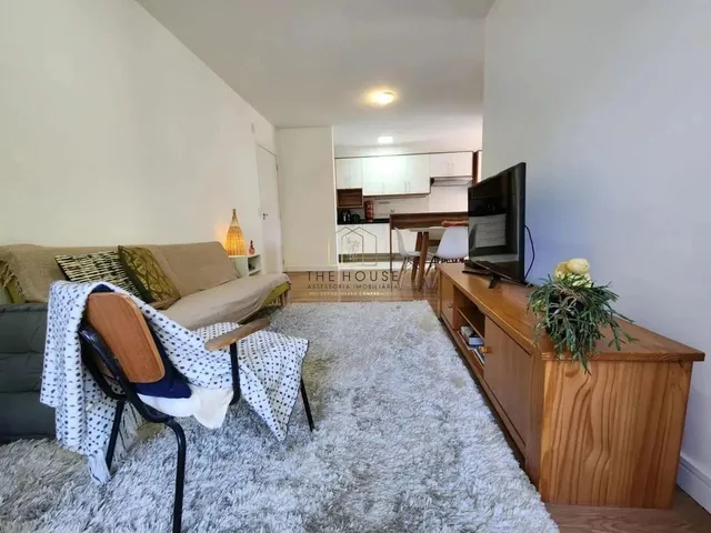 Imagem 1: Apartamento para Venda em Curitiba, Campo Comprido, 3 Dormitórios, 1 Suíte, 2