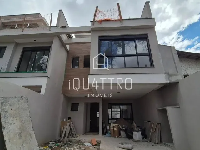 Imagem: Sobrado 03 Quartos com Suite no Bairro Água