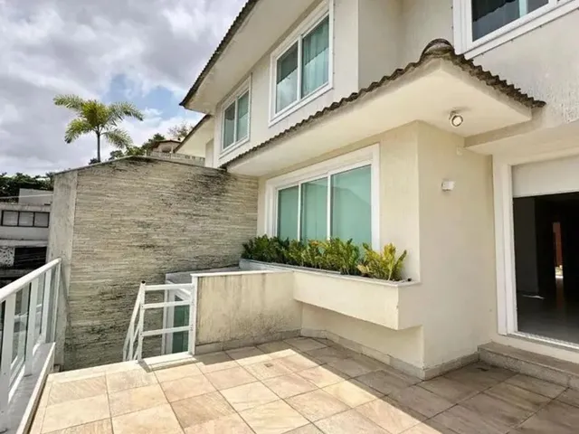 Imagem: Casa com 6 Quartos À Venda, 344 M² por