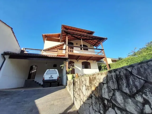 Imagem: Casa com 4 Quartos À Venda por R$ 1.100.000