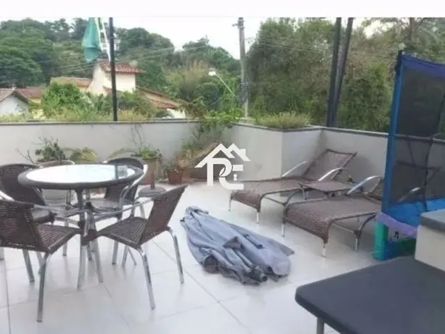Imagem: Casa com 3 Quartos À Venda por R$ 940.000