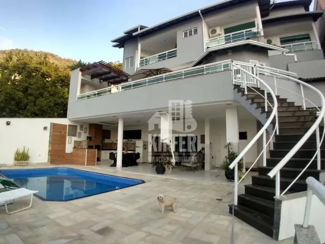 Imagem: Casa com 6 Dormitórios À Venda, 526 M²