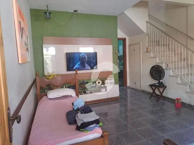 Imagem: Casa com 3 Dormitórios À Venda, 200 M²