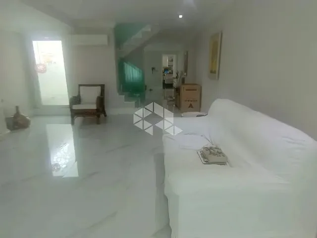 Imagem: Sobrado com 3 Dormitórios e 3 Vagas - Alto