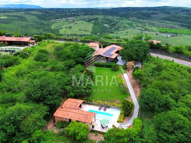 Imagem: Casa Solta com 5 Quartos e Área de Lazer