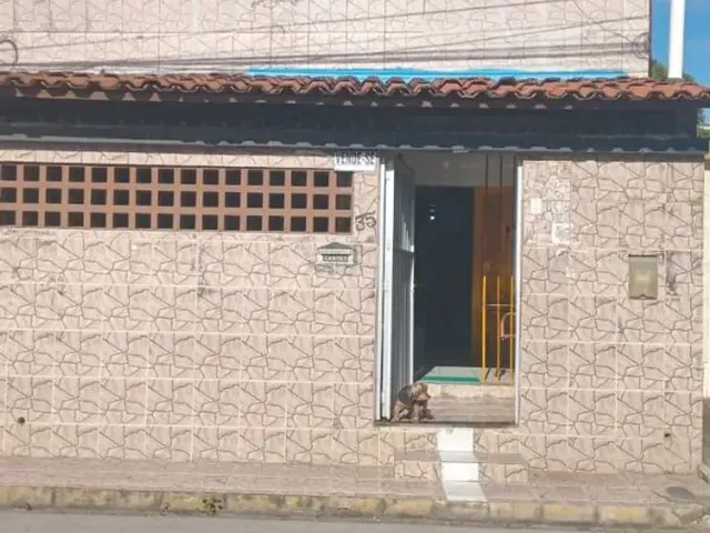 Imagem: Casa a Venda no Centro de Limoeiro-Pe