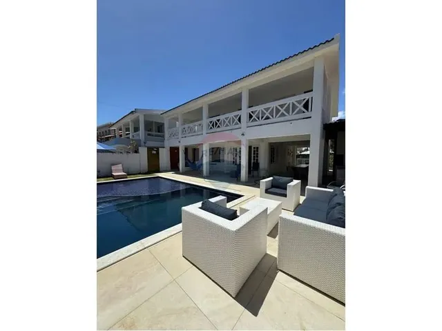 Imagem: Casa Luxuosa em Condomínio À Beira-Mar