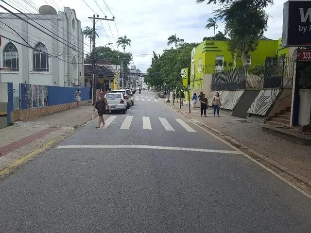 Imagem 8: Loja com Mezanino no Centro de Florianópolis