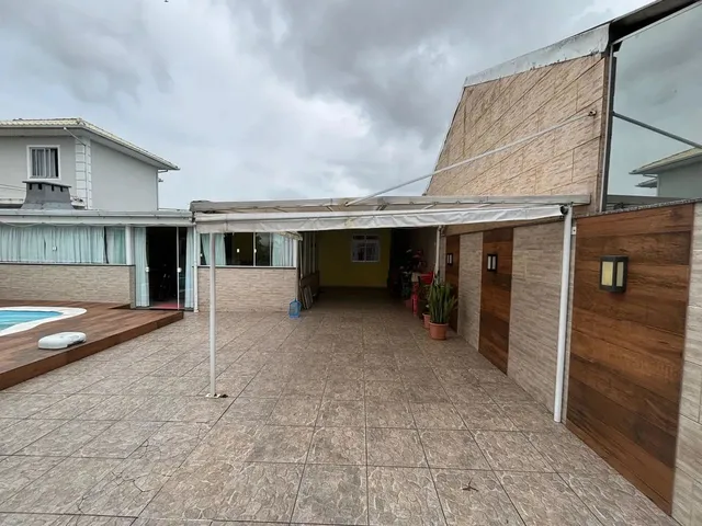 Imagem: Casa com Piscina e 3 Dormitórios