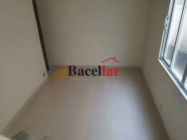 Imagem: Casa de Condomínio -02 Quartos-Vaga de