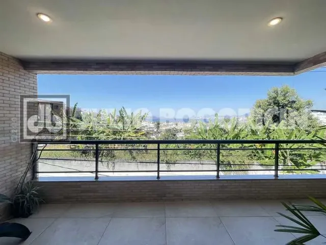 Imagem: Casa de Rua Duplex / Residencial / Jardim