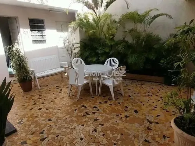 Imagem: Casa Duplex a Venda com 3 Quartos - Rua