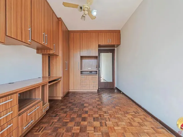 Imagem 4: Apartamento para Venda com 92 Metros Quadrados com 2 Quartos em Centro - Curitiba - Pr