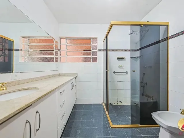 Imagem 16: Apartamento para Venda com 92 Metros Quadrados com 2 Quartos em Centro - Curitiba - Pr