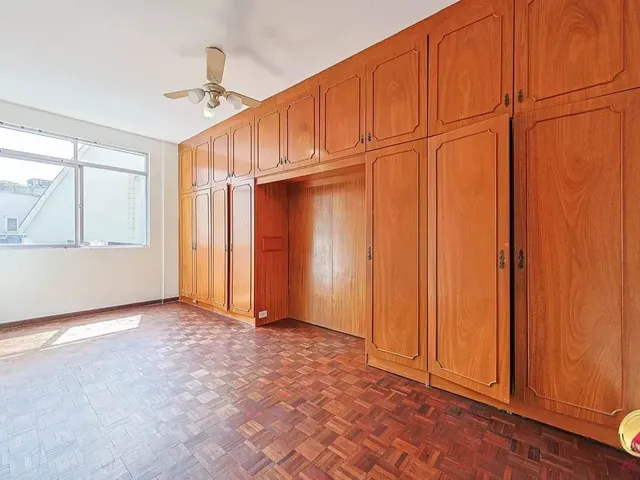 Imagem 2: Apartamento para Venda com 92 Metros Quadrados com 2 Quartos em Centro - Curitiba - Pr