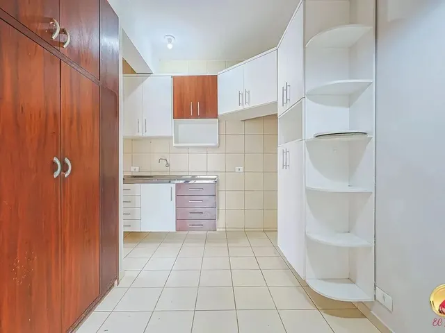 Imagem 5: Apartamento para Venda com 92 Metros Quadrados com 2 Quartos em Centro - Curitiba - Pr
