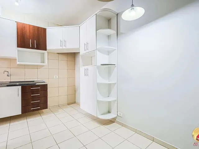 Imagem 3: Apartamento para Venda com 92 Metros Quadrados com 2 Quartos em Centro - Curitiba - Pr
