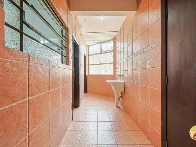 Imagem 10: Apartamento para Venda com 92 Metros Quadrados com 2 Quartos em Centro - Curitiba - Pr
