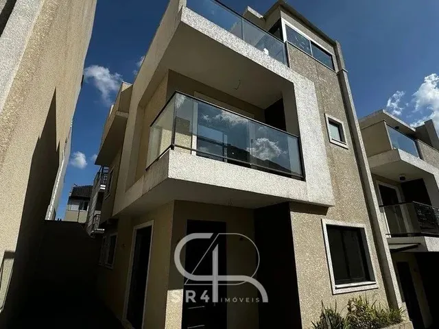 Imagem: Sobrado À Venda com 3 Quartos no Bacacheri