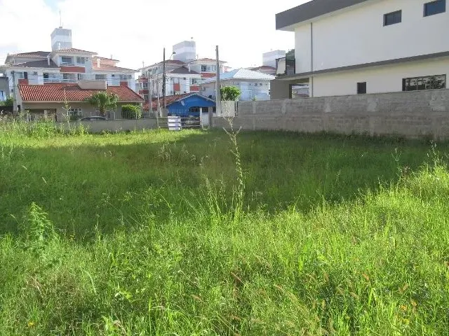 Imagem 4: Ótimo Terreno Plano - 450M² - em Área Residencial