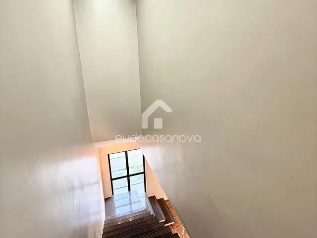 Imagem 2: Casa Duplex, Lírio do Vale