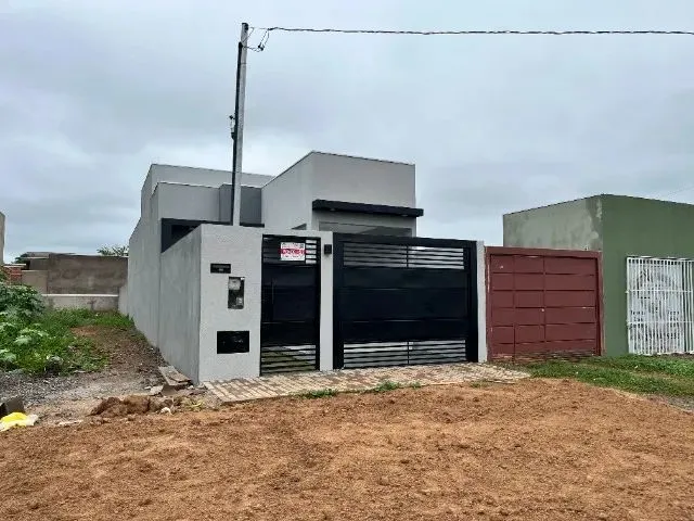 Imagem: A casa possui 2 Dormitórios, 1 Banheiro, 1 Vaga na