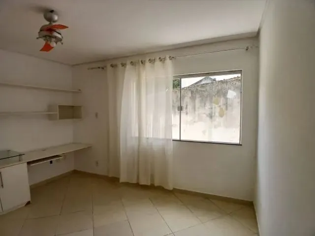 Imagem 8: Vendo Ou Alugo,Casa no Jardim Vitória 04 Quartos, Garagem 04Carros, Varanda