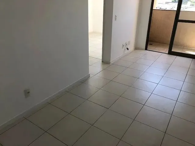 Imagem 2: Apartamento para Locação em Niterói, Centro, 2 Dormitórios, 1 Suíte, 1 Banheiro, 1