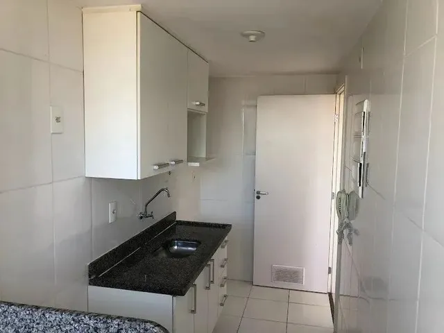 Imagem 4: Apartamento para Locação em Niterói, Centro, 2 Dormitórios, 1 Suíte, 1 Banheiro, 1