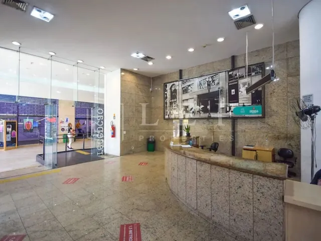 Imagem: Prédio Comercial no Centro da Cidade