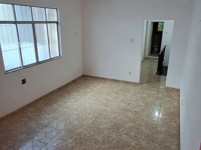 Imagem: Casa 02 Pavimentos em Frente Ao Colégio