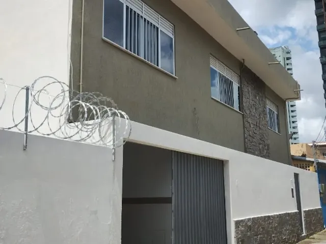 Imagem: Alugo Ótima Casa Duplex 4 Quartos Sendo