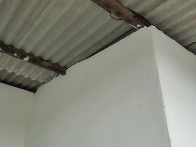 Imagem 4: Apartamento de Dois Quartos, Sala e Cozinha Americana, Banheiro, Varanda, Escada Independe